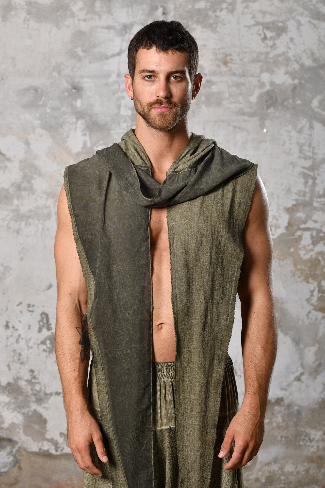 Green Bohemian hooded shawl, unisex Jedi-inspired hooded shawl with mystical embroidery, spiritual hooded shawl for Star Wars cosplay and everyday wear, handcrafted shawl with boho-chic details and protective hood, breathable and comfortable shawl hood for outdoor adventures, unique and meaningful embroidered shawl for spiritual seekers, vibrant shawl hood, Jedi-inspired shawl for cosmic warriors, celestial-inspired shawl hood with intricate star embroidery, burning man outfit