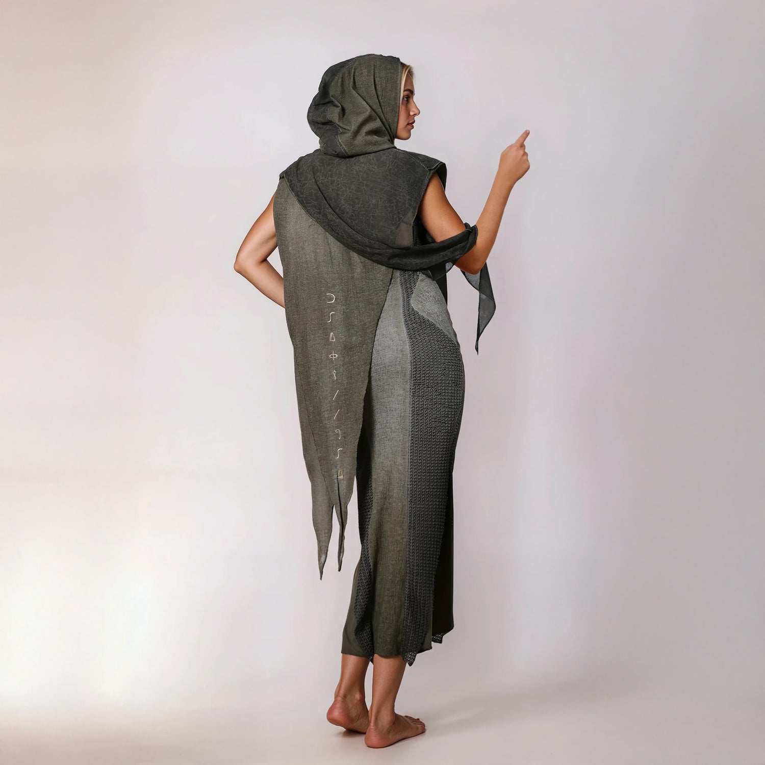 Armus Hood in Khaki Green