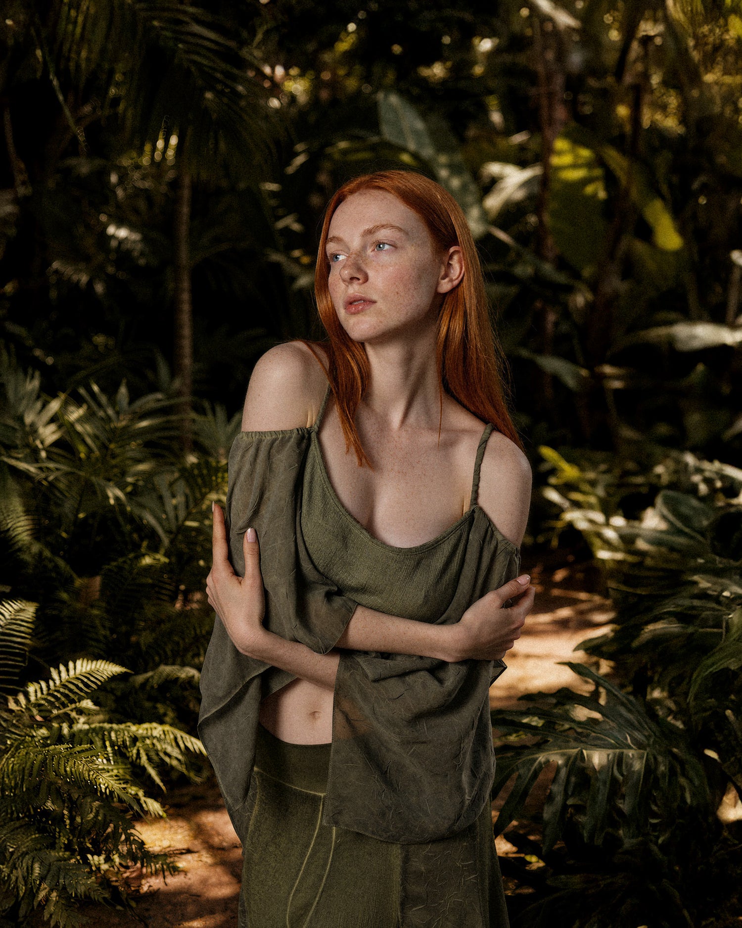 VENUS Blouse in Khaki Green