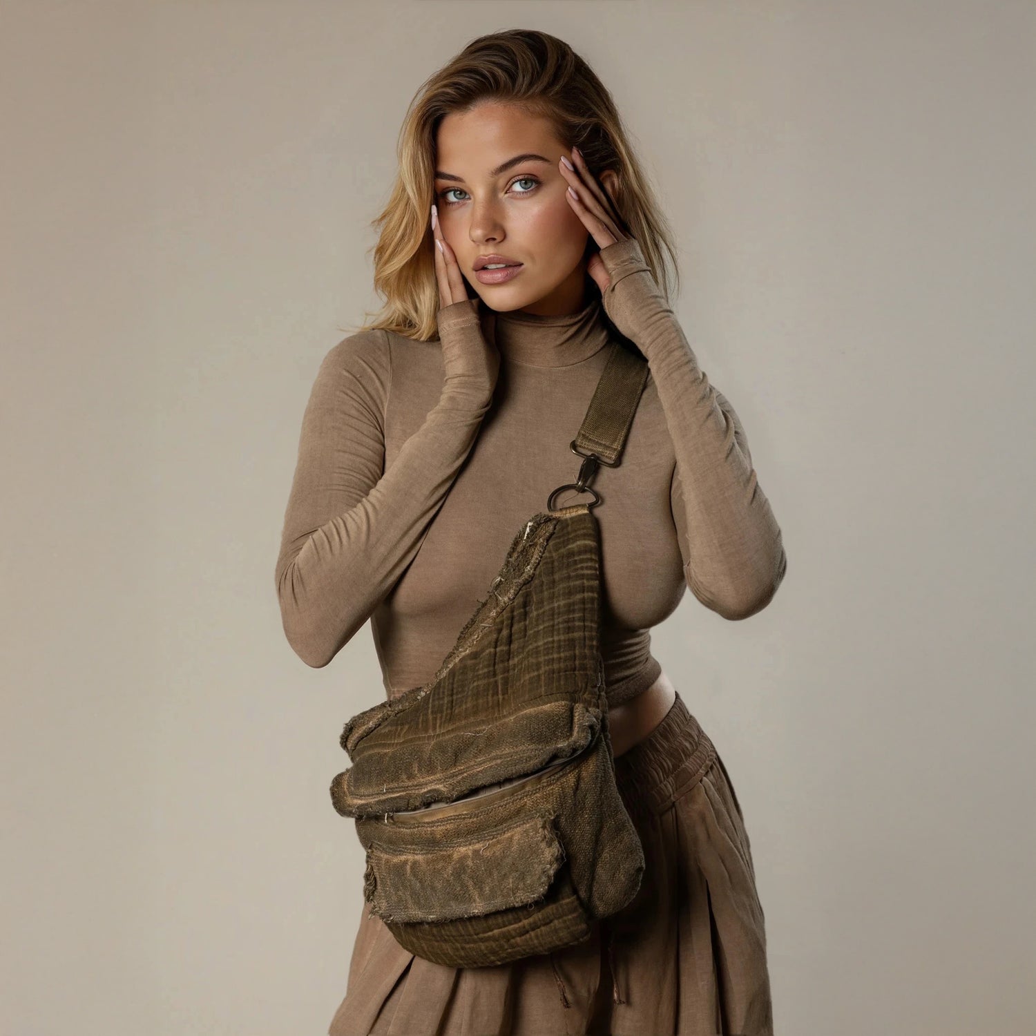 Lumos Crossbody Bag in Desert Sand