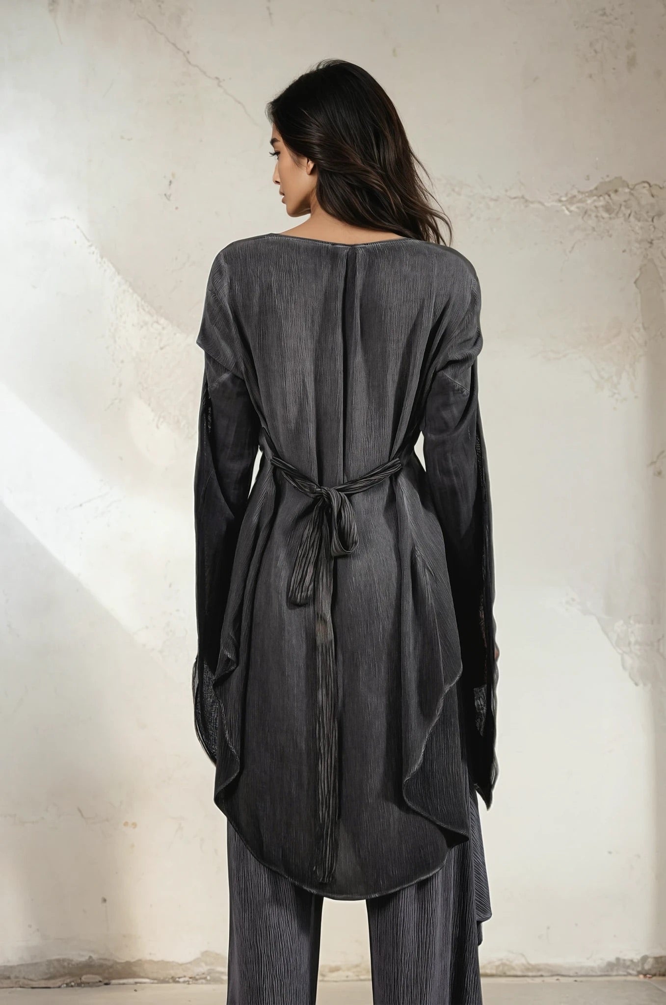 MOON Blouse in Charcoal