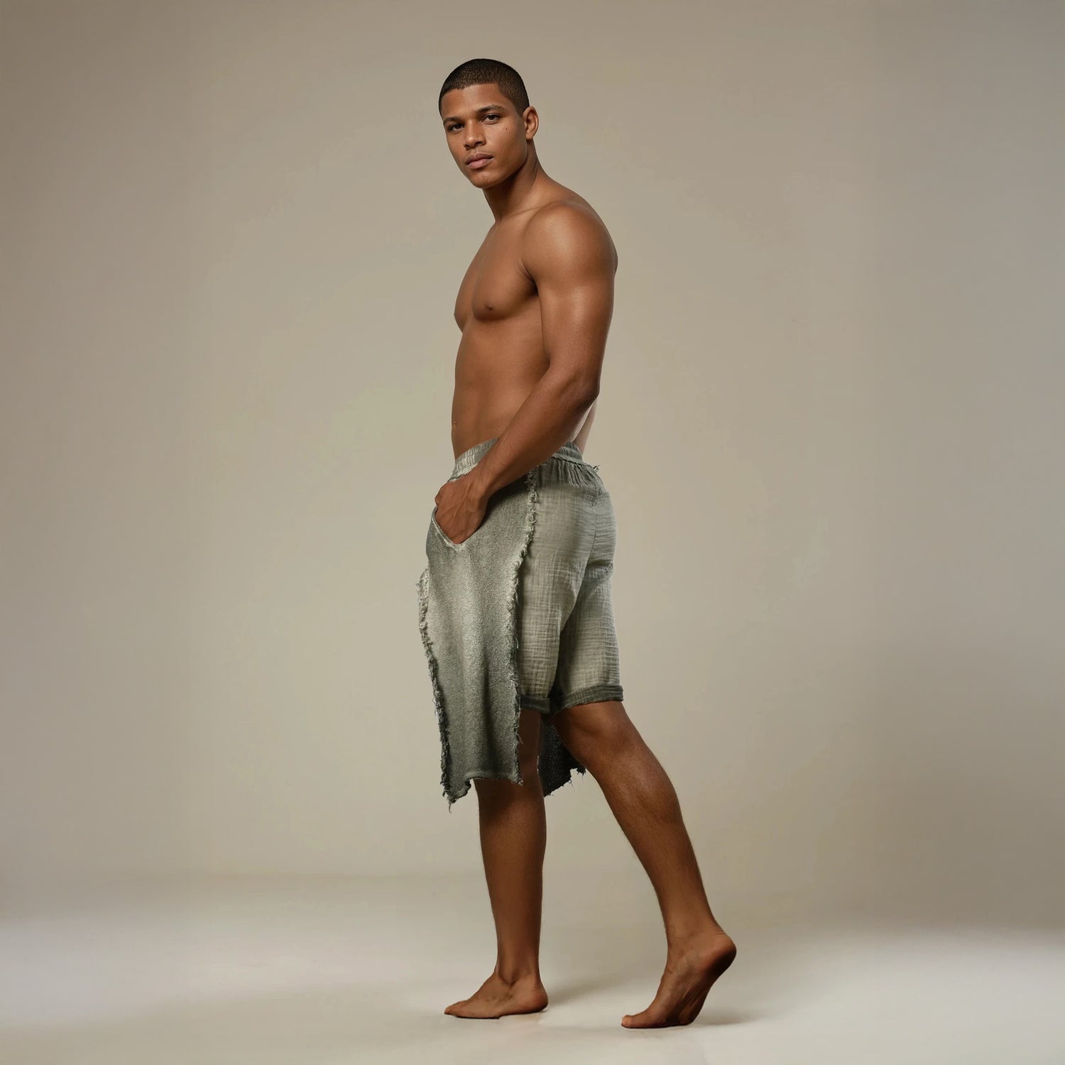 TRIBE Shorts in Khaki Green