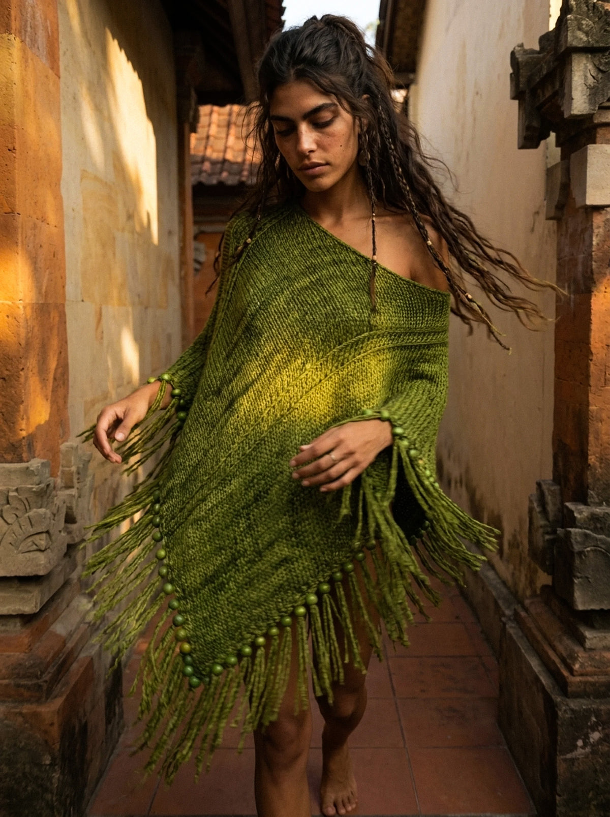 Root Poncho in Forest Green