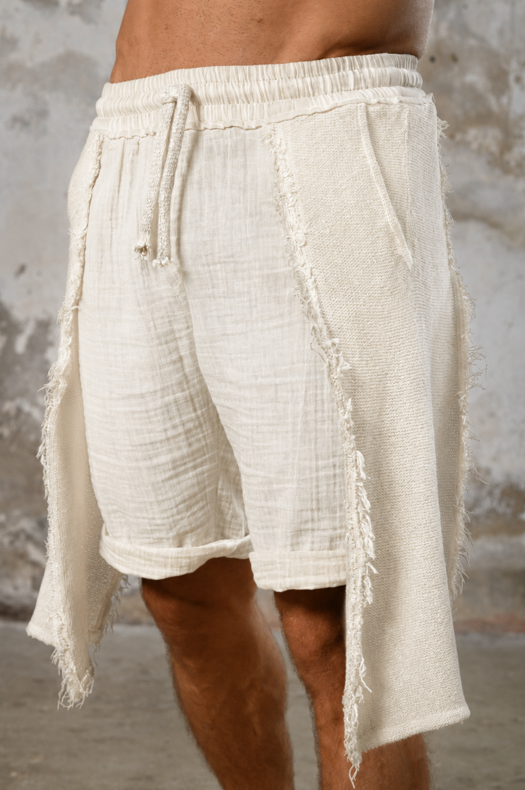 TRIBE Shorts in Beige