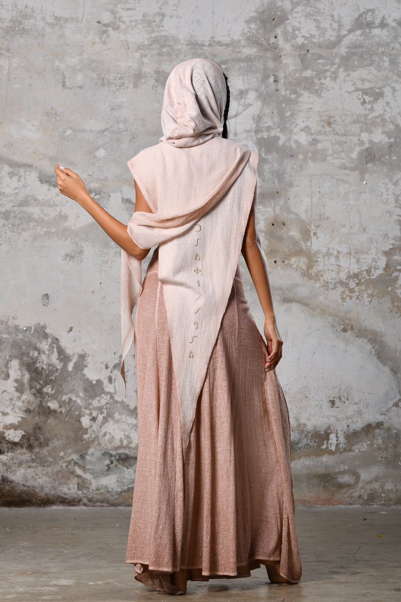 Armus Hood in Powder Pink