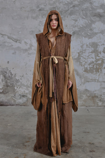 Armus Unisex Hooded Shawl · Desert Sand