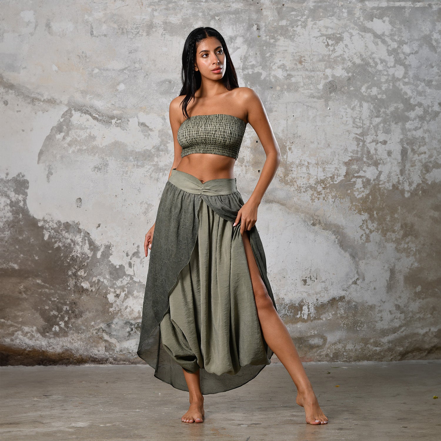 Gaia Salvar in Khaki Green