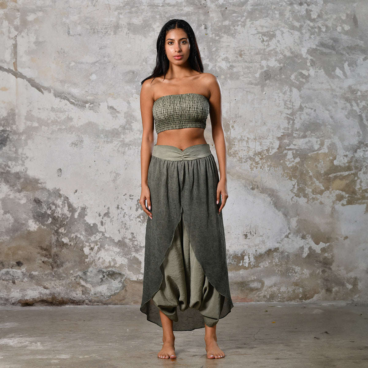 Gaia Salvar in Khaki Green