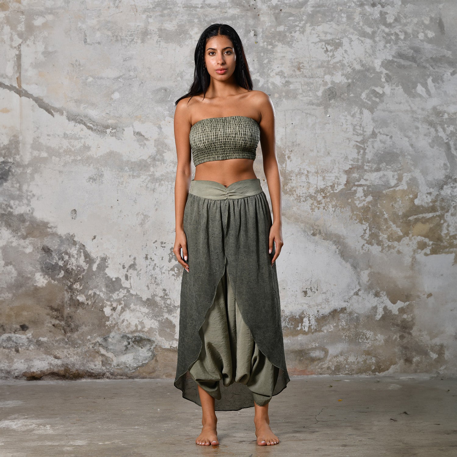 Gaia Salvar in Khaki Green