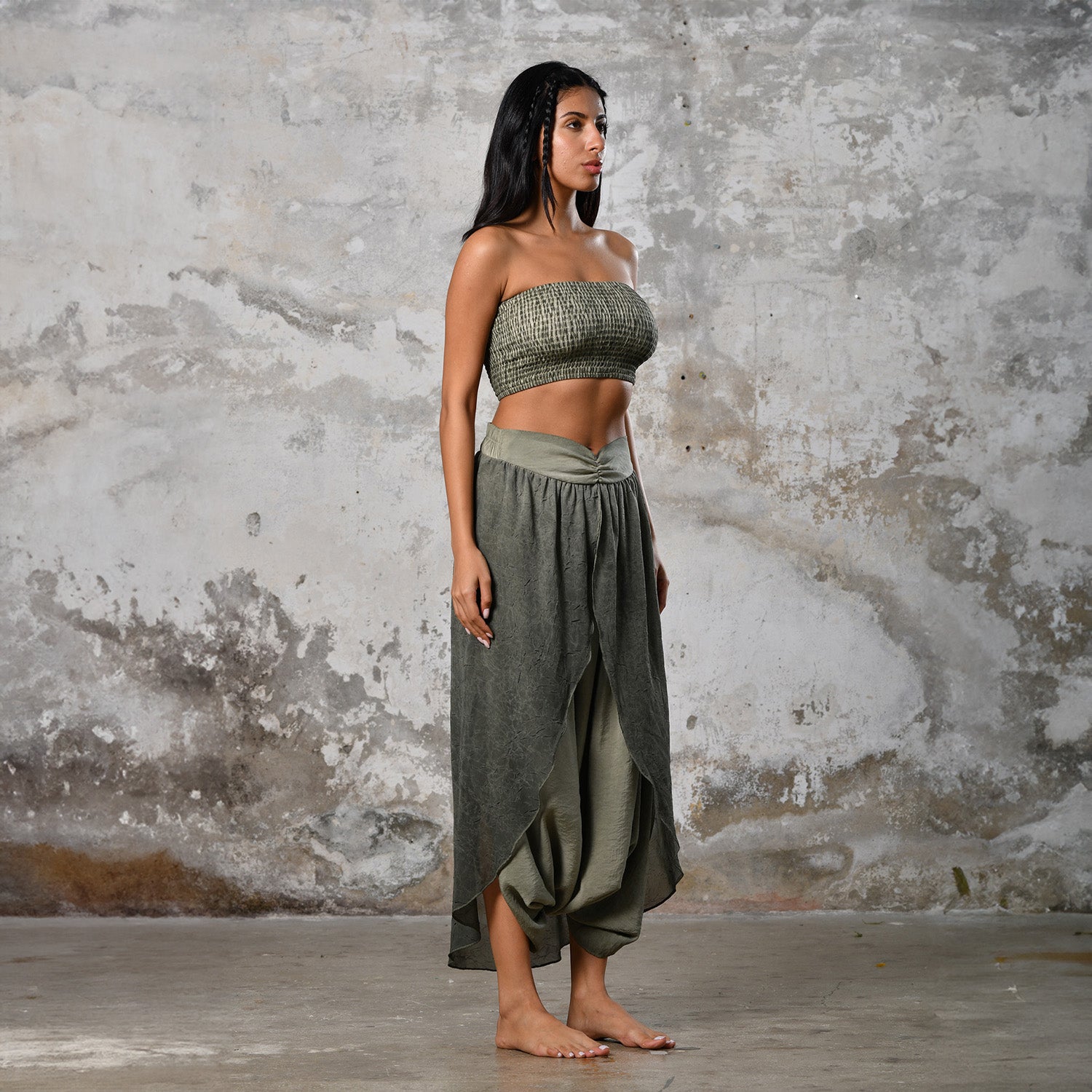 Gaia Salvar in Khaki Green