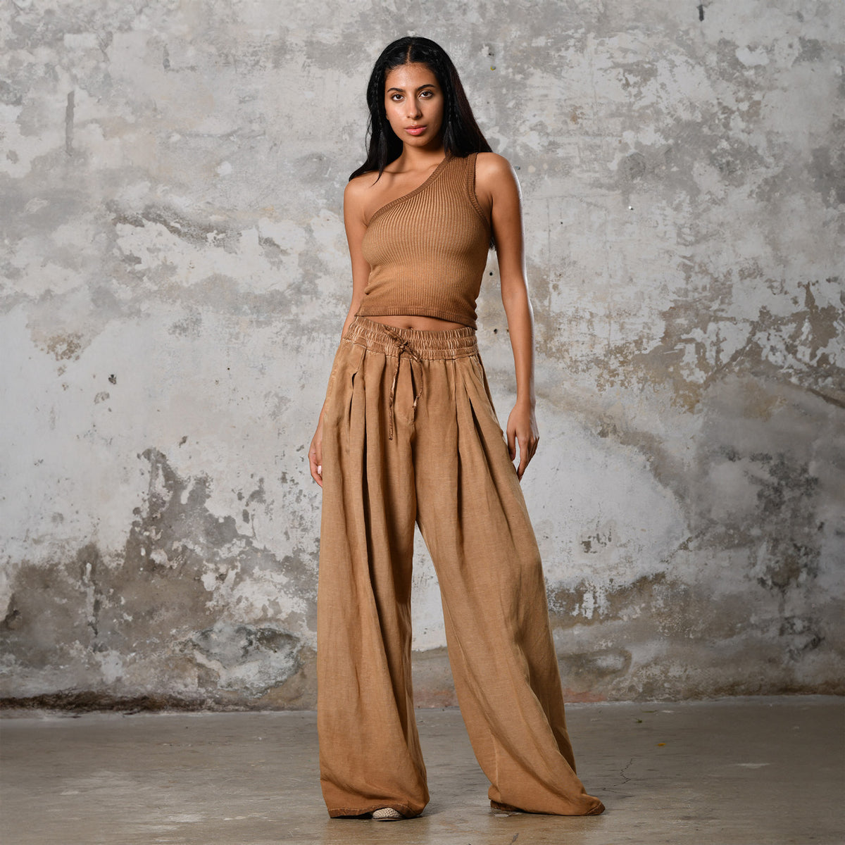 Aros Pants in Desert Sand