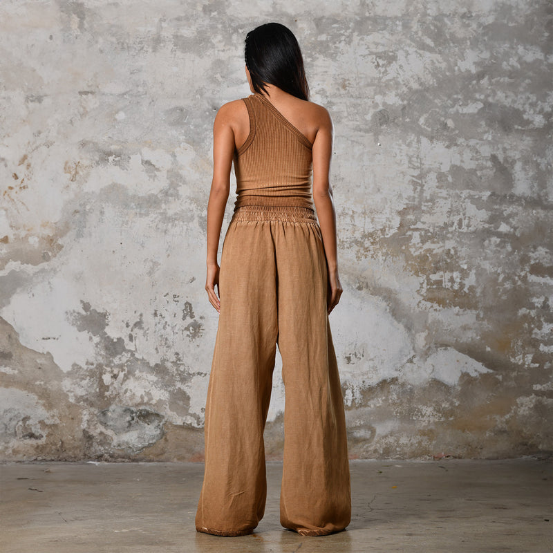 Aros Pants in Desert Sand