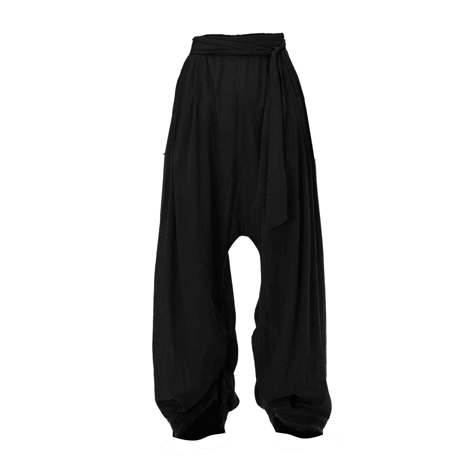 Rune Salvar in Black