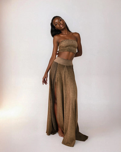 Zhe High Split Maxi Skirt · Desert Sand