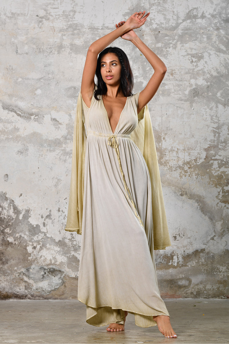 Celebrate divine femininity with our Greek Goddess Vibes Fairy Dress. Ethereal wings and perfect length make it a must-have addition to your wardrobe