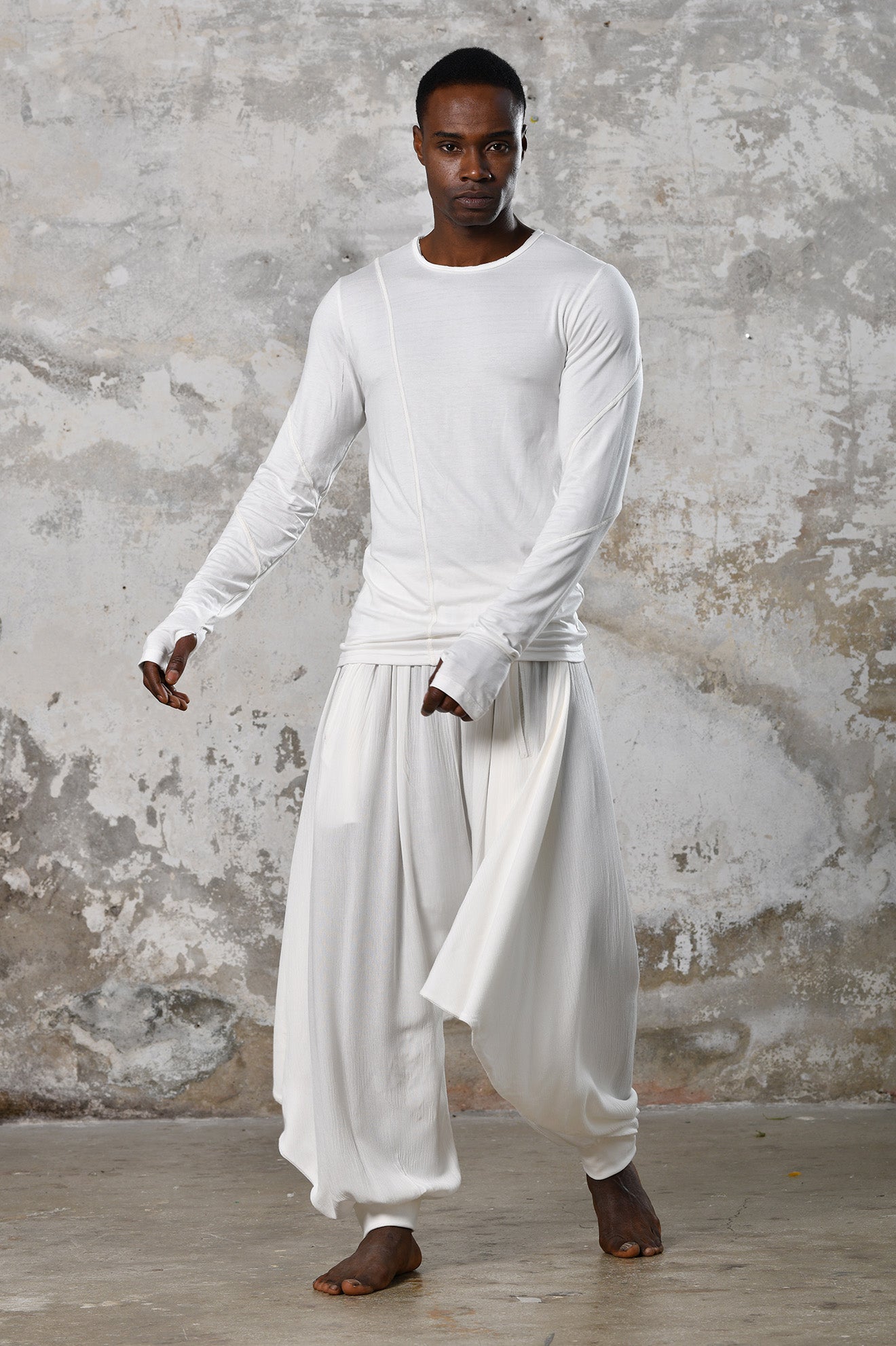 HARE T-Shirt in White – Zhenabia
