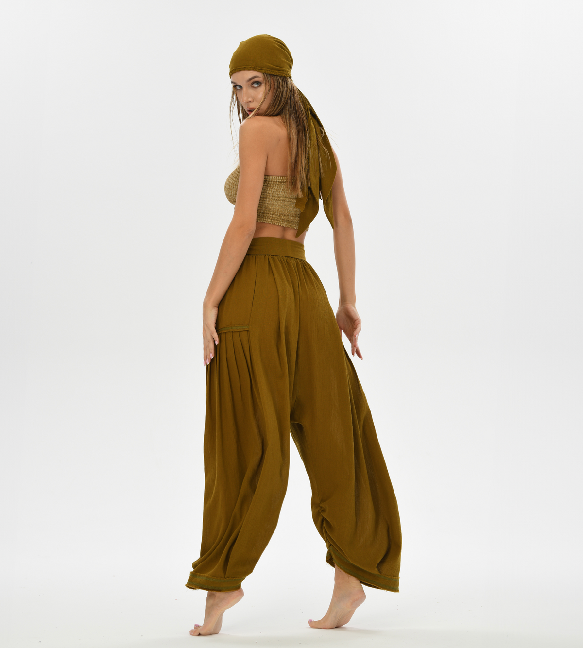 Boho harem pants in brown, made from comfy cotton with a relaxed fit, ideal for yoga sessions or casual bohemian outfits.