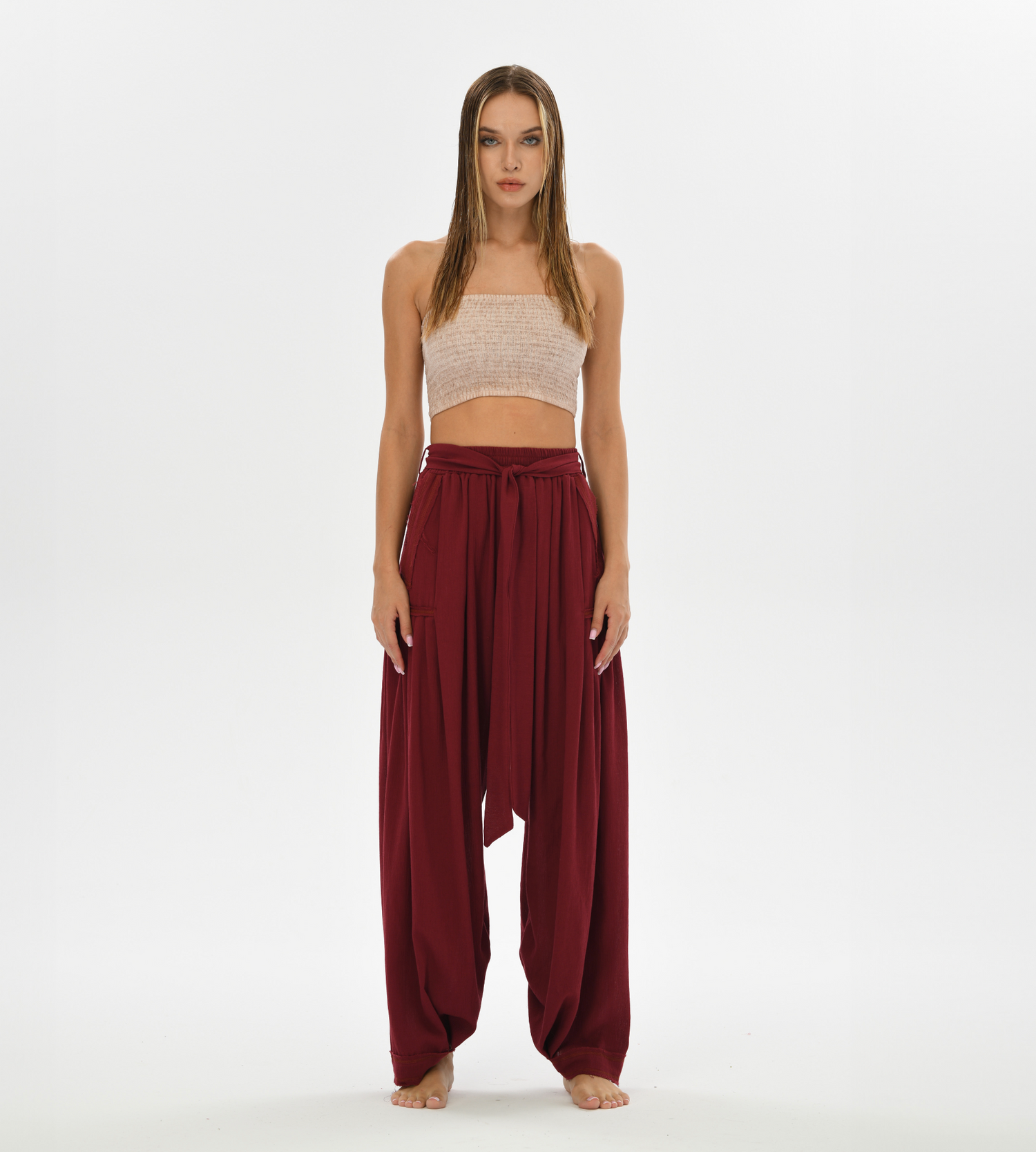 Red boho harem pants with a loose, comfy cut, made from breathable cotton, ideal for yoga, bohemian style, or casual daily wear.