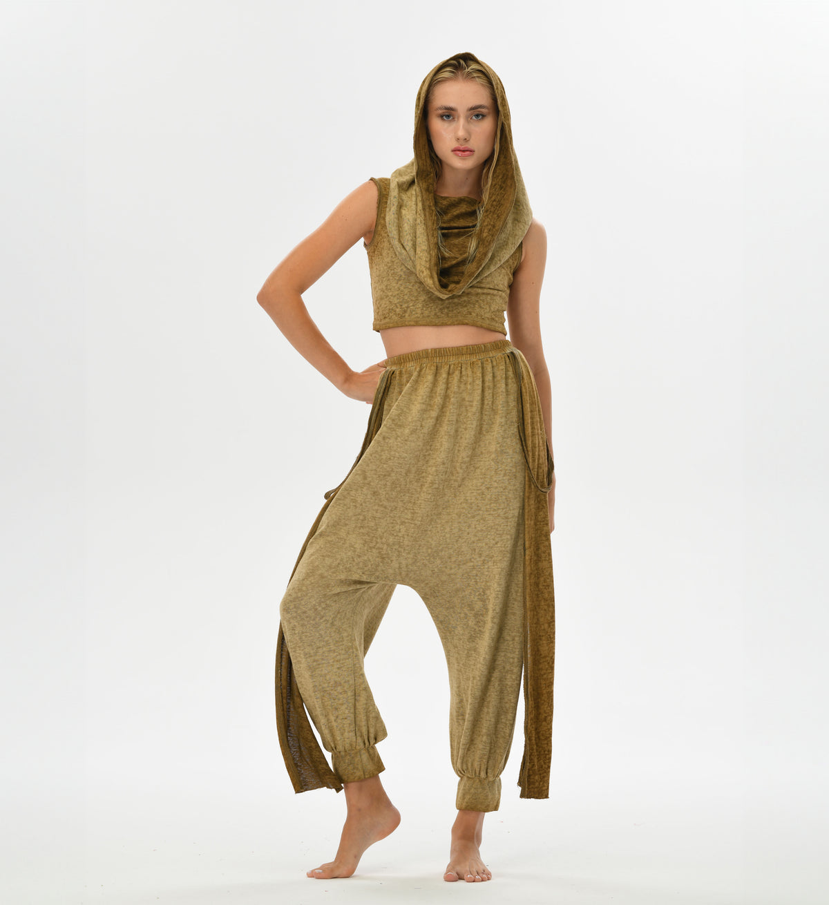 Loose harem pants with gypsy style, crafted from a soft linen-cotton blend. These pants feature an elastic waistband and are perfect for festivals, boho style, or lounging.