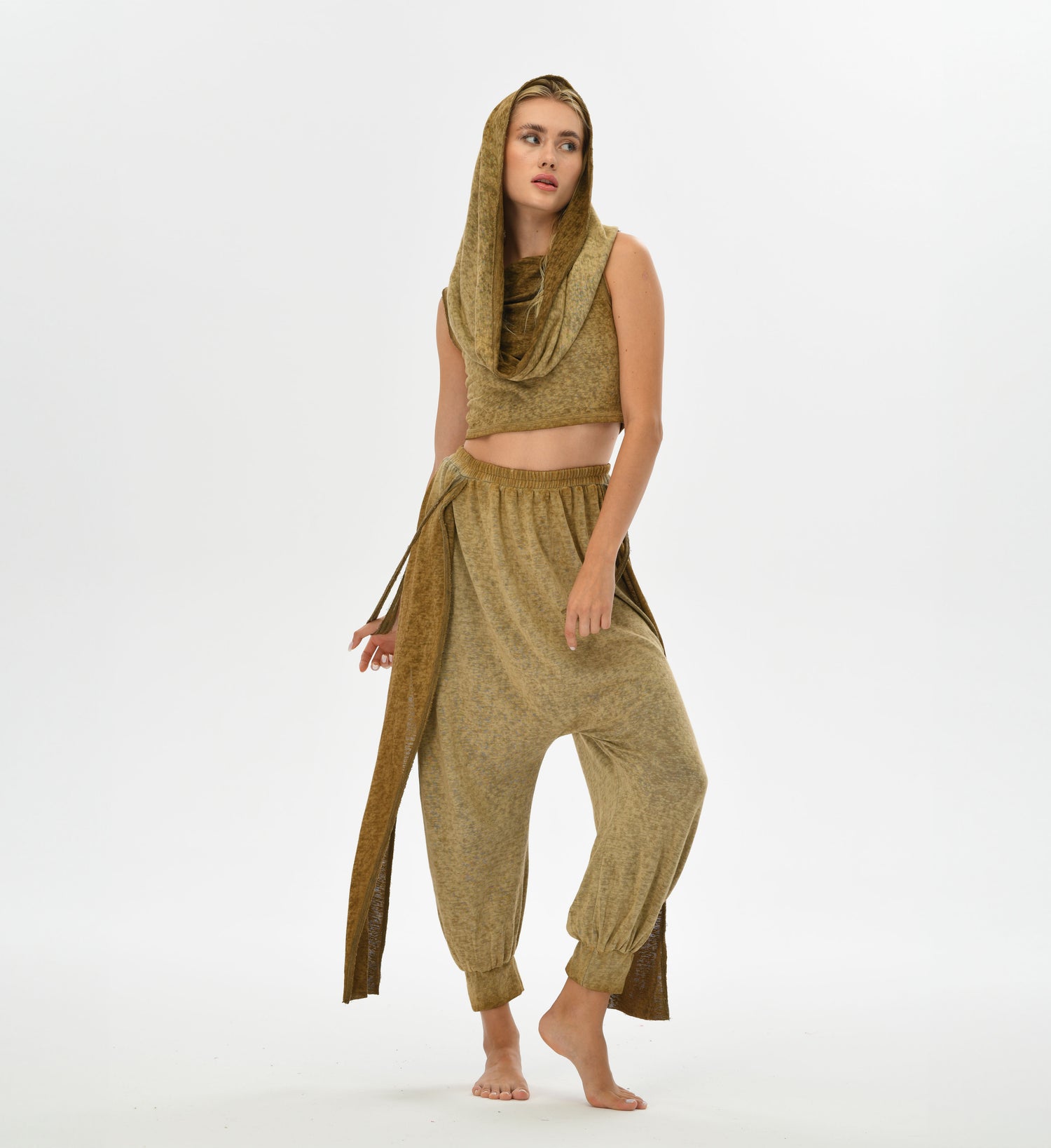 Loose-fitting harem pants with alchemist and gypsy vibes, made from a linen and cotton blend. Perfect for festivals, casual outings, and boho style. Available in two sizes for a flexible fit.