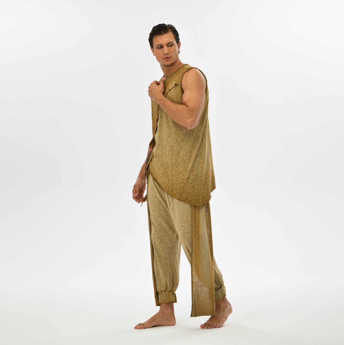 Desert sand men’s loose harem pants, crafted from linen-cotton blend for boho festival looks or relaxed casual wear.