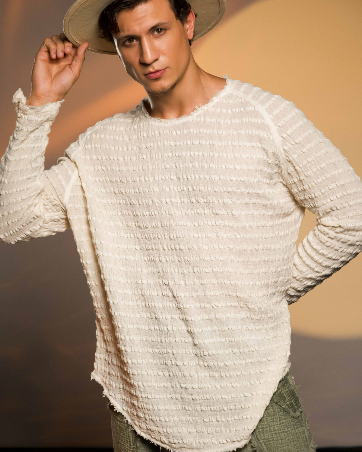 Comfy and stylish men’s handwoven long sleeve t-shirt, perfect for casual outings, featuring natural stretch for flexible fit.