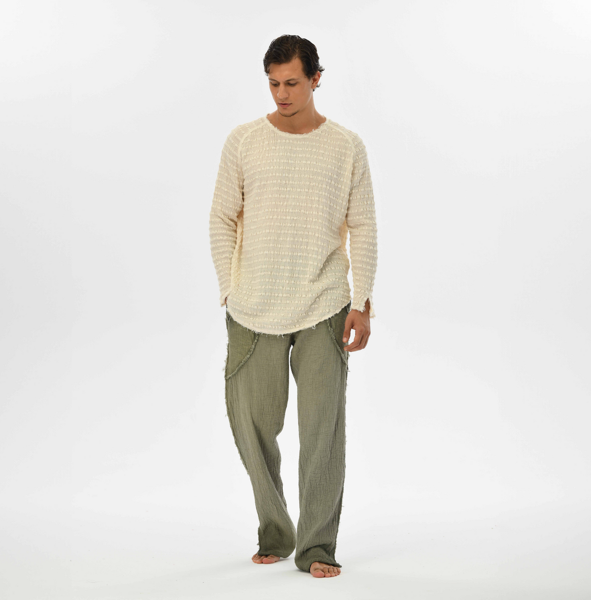 Boho-inspired men’s long sleeve t-shirt, made from breathable handwoven cotton with a comfy, stretchy fit for casual wear.