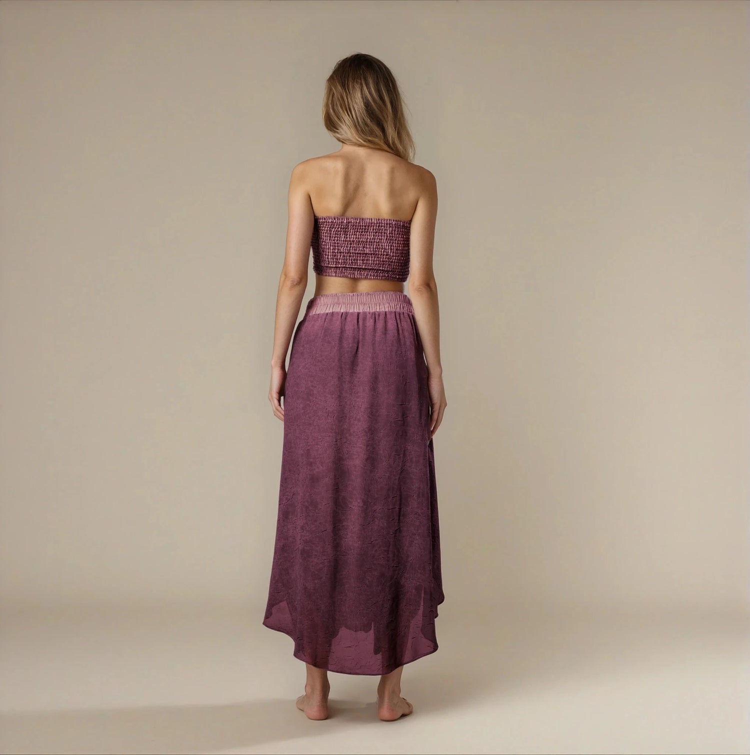 Gaia Salvar in Cherry