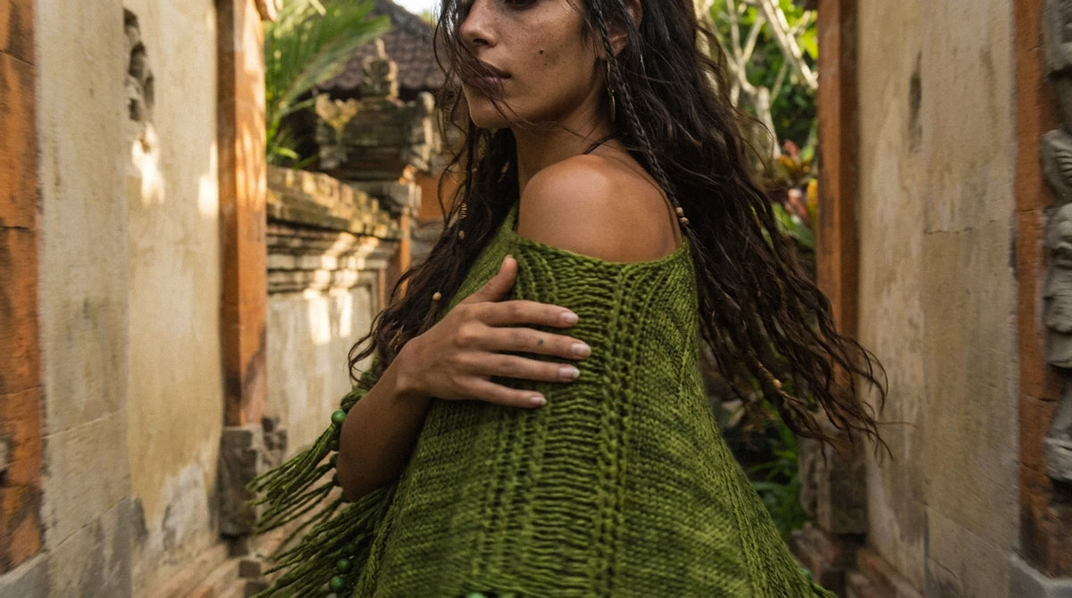 Root Poncho in Forest Green